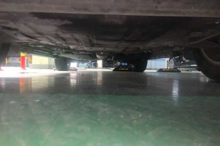 Used Land Rover Discovery Sport 2019 240 PS SE Version China VI Standard Chassis Front