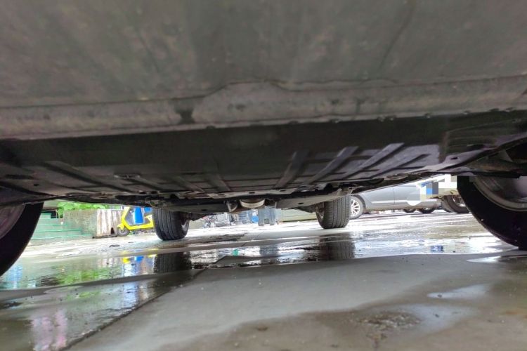 Used Land Rover Discovery Sport 2019 240 PS SE Version China VI Standard Chassis Front