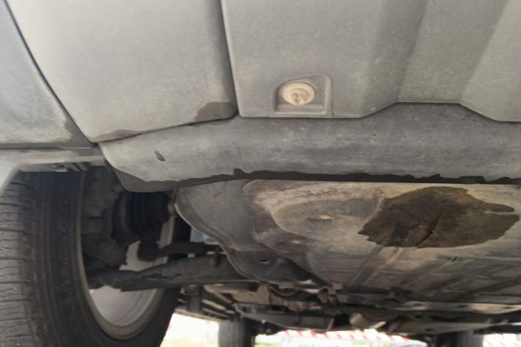Used Land Rover Discovery Sport 2019 240 PS SE Version China VI Standard Chassis Front Right