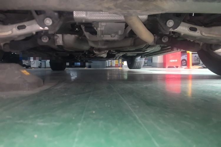 Used Land Rover Discovery Sport 2019 240 PS SE Version China VI Standard Chassis Rear
