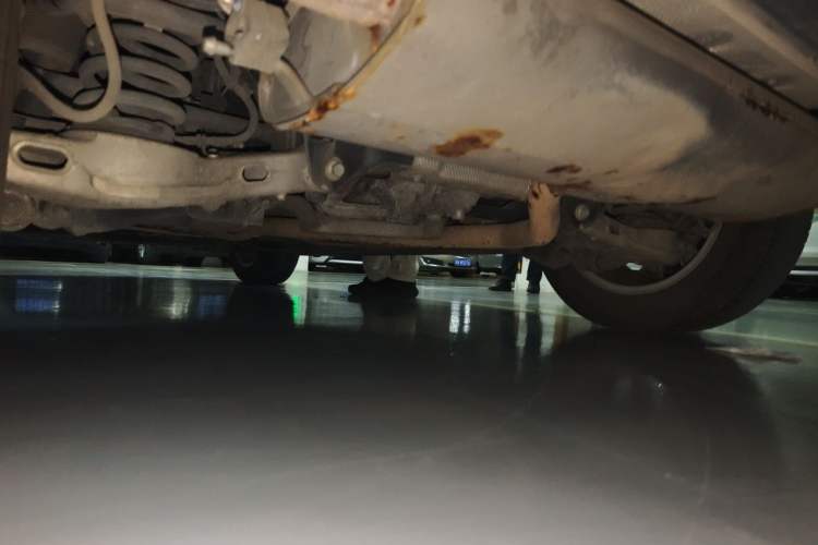 Used Land Rover Discovery Sport 2019 240 PS SE Version China VI Standard Chassis Rear Left