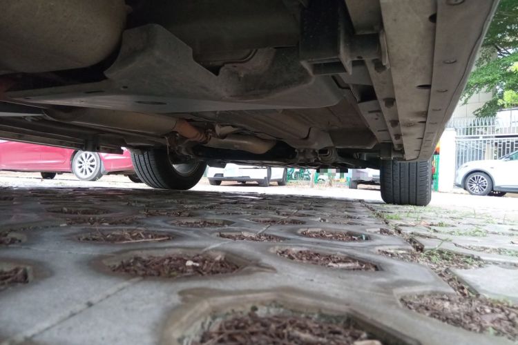 Used Land Rover Discovery Sport 2019 240 PS SE Version China VI Standard Chassis Rear Right