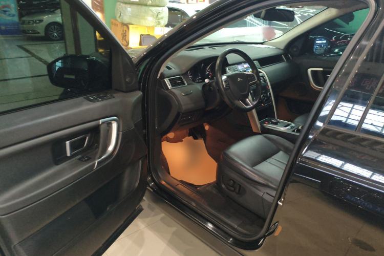 Used Land Rover Discovery Sport 2019 240 PS SE Version China VI Standard Driver Seat