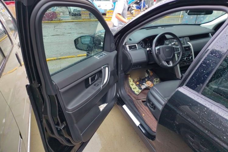 Used Land Rover Discovery Sport 2019 240 PS SE Version China VI Standard Driver Seat