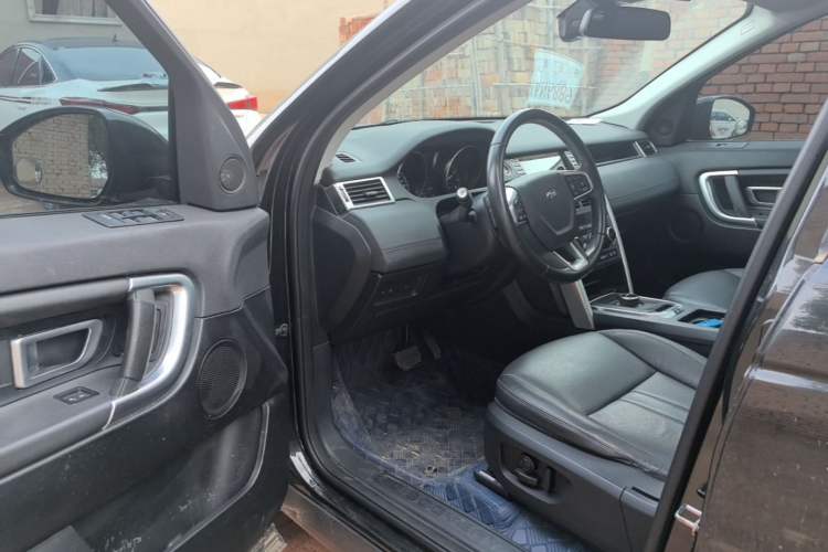 Used Land Rover Discovery Sport 2019 240 PS SE Version China VI Standard Driver Seat