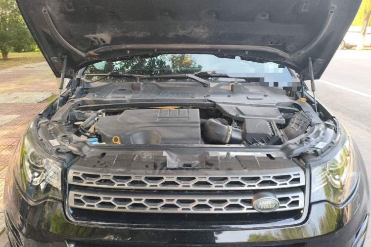 Used Land Rover Discovery Sport 2019 240 PS SE Version China V Standard Engine Bay