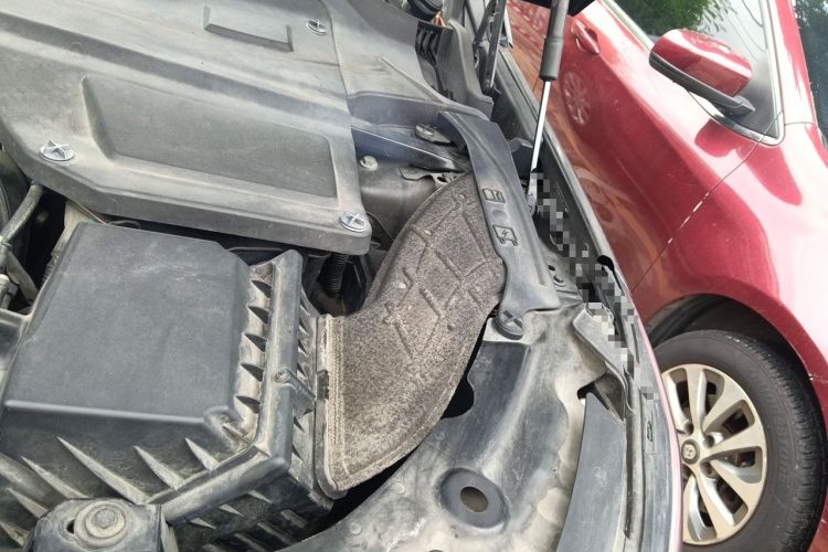 Used Land Rover Discovery Sport 2019 240 PS SE Version China VI Standard Engine Bay Left
