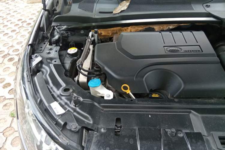 Used Land Rover Discovery Sport 2019 240 PS SE Version China VI Standard Engine Bay Right