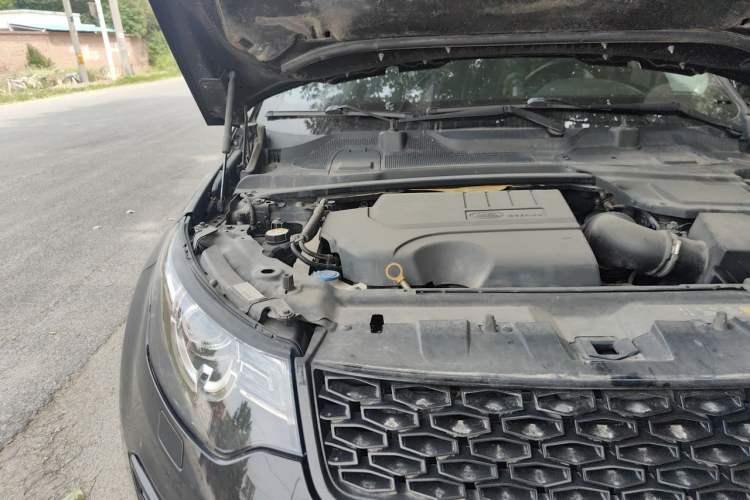 Used Land Rover Discovery Sport 2019 240 PS HSE Version China VI Standard Engine Bay Right
