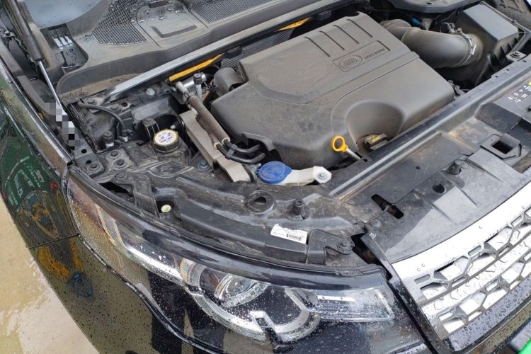 Used Land Rover Discovery Sport 2019 240 PS SE Version China VI Standard Engine Bay Right