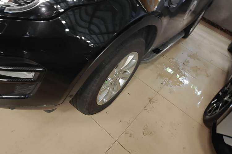 Used Land Rover Discovery Sport 2019 240 PS PURE Edition China V Standard Exterior 4