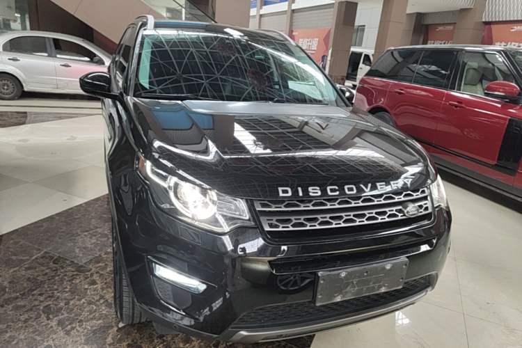 Used Land Rover Discovery Sport 2019 240 PS SE Version China VI Standard Front