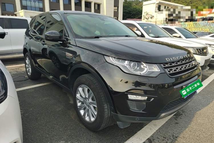 Used Land Rover Discovery Sport 2019 240 PS SE Version China VI Standard Front Right 45 Deg