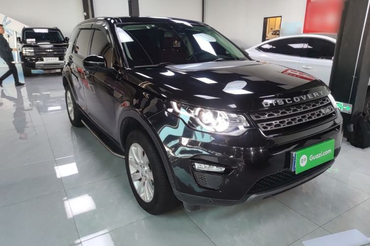 Used Land Rover Discovery Sport 2019 240 PS SE Version China VI Standard Front Right 45 Deg