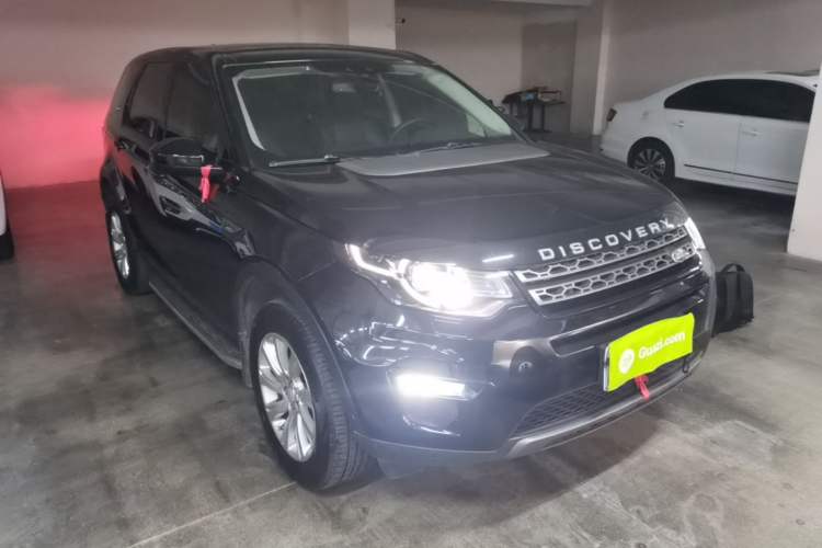 Used Land Rover Discovery Sport 2019 240 PS SE Version China VI Standard Front Right 45 Deg