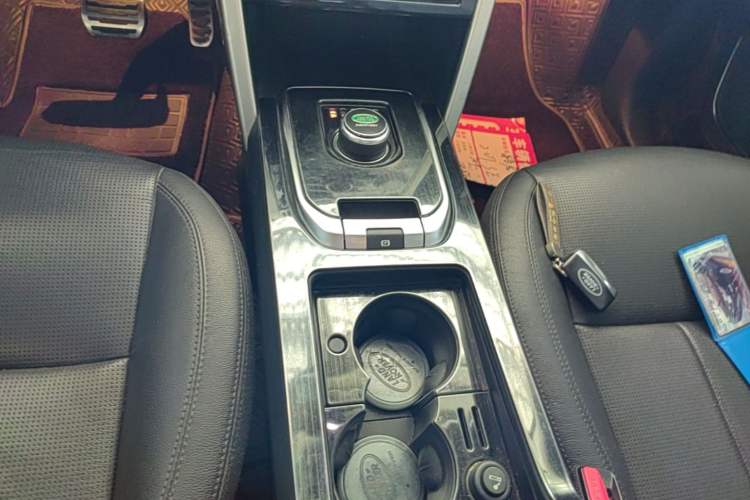 Used Land Rover Discovery Sport 2019 240 PS SE Version China VI Standard Gear Lever