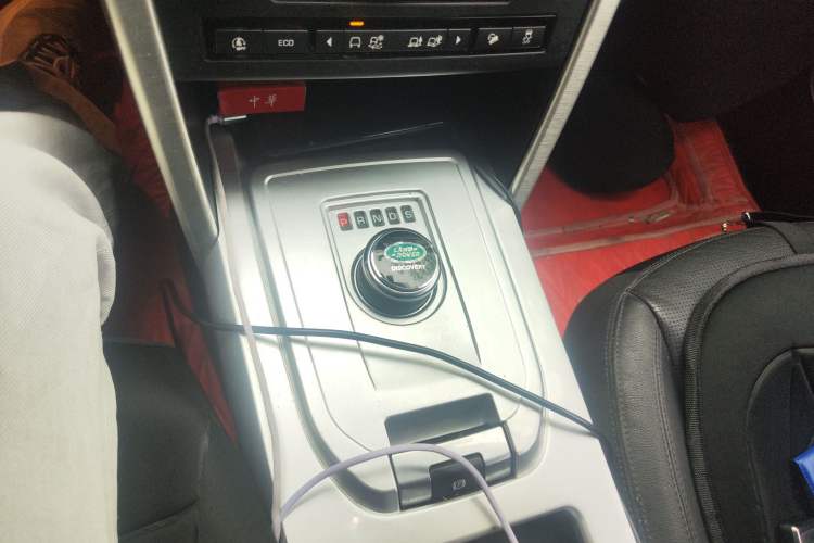 Used Land Rover Discovery Sport 2019 240 PS SE Version China VI Standard Gear Lever