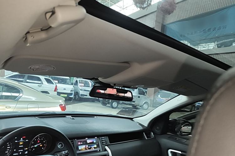 Used Land Rover Discovery Sport 2019 240 PS SE Version China VI Standard Headliner