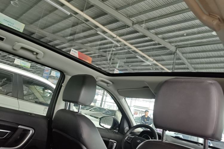Used Land Rover Discovery Sport 2019 240 PS SE Version China VI Standard Headliner