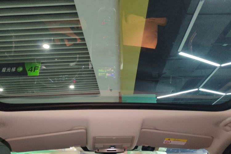 Used Land Rover Discovery Sport 2019 240 PS SE Version China VI Standard Headliner