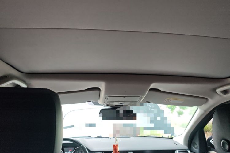 Used Land Rover Discovery Sport 2019 240 PS SE Version China VI Standard Headliner