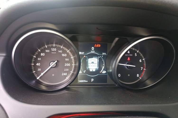 Used Land Rover Discovery Sport 2019 240 PS SE Version China V Standard Instrument Cluster