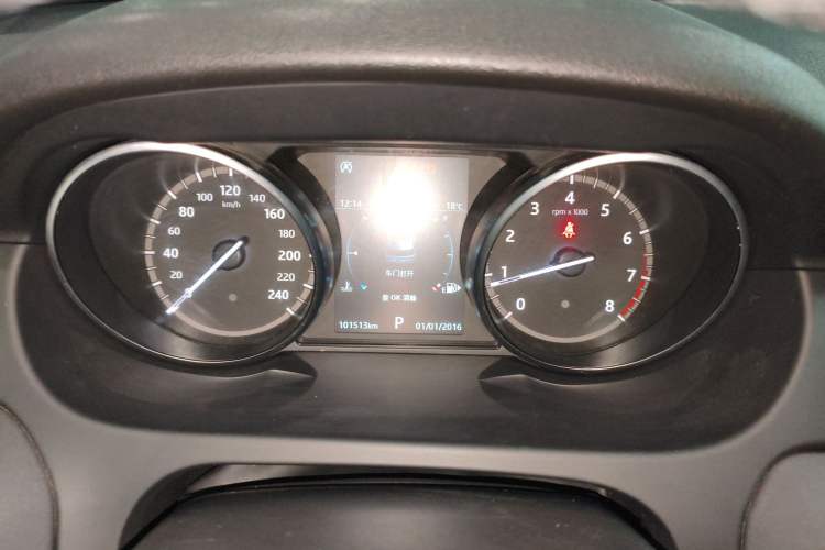 Used Land Rover Discovery Sport 2019 240 PS SE Version China VI Standard Instrument Cluster