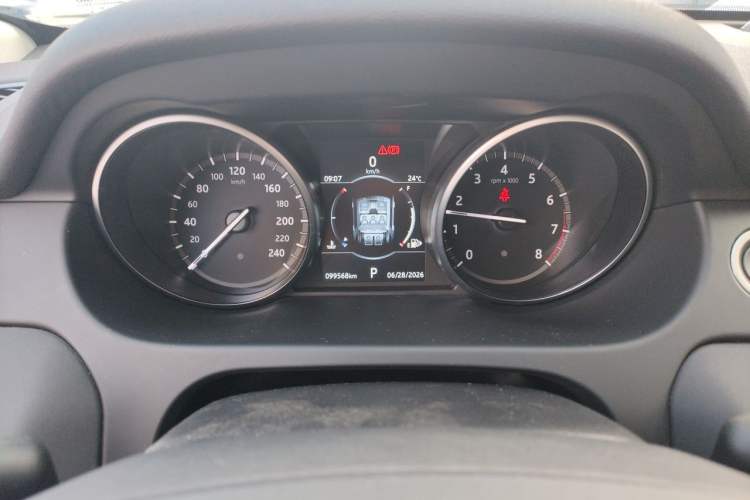 Used Land Rover Discovery Sport 2019 240 PS HSE Version China VI Standard Instrument Cluster