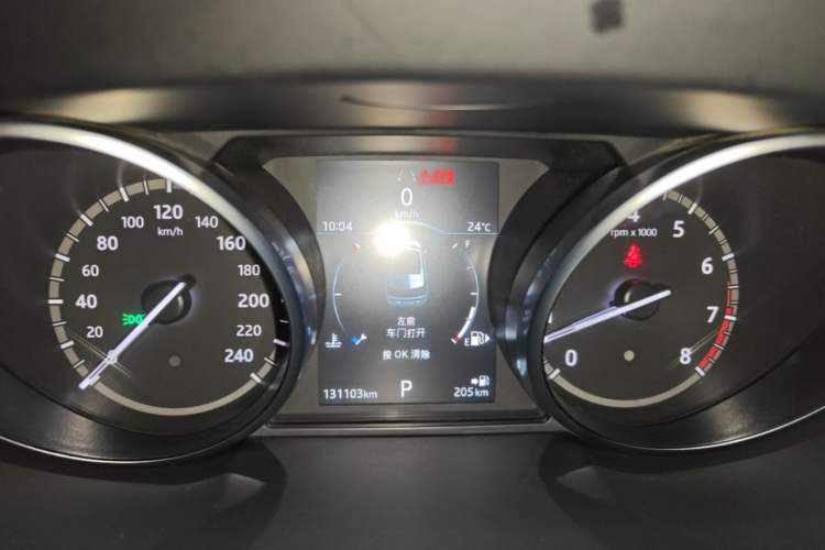 Used Land Rover Discovery Sport 2019 240 PS SE Version China VI Standard Instrument Cluster
