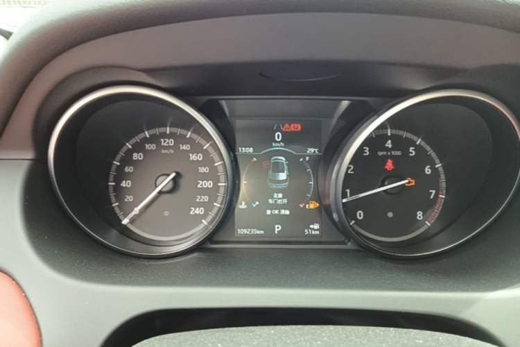 Used Land Rover Discovery Sport 2019 240 PS SE Version China VI Standard Instrument Cluster