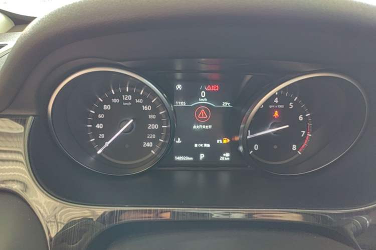 Used Land Rover Discovery Sport 2019 240 PS SE Version China VI Standard Instrument Cluster