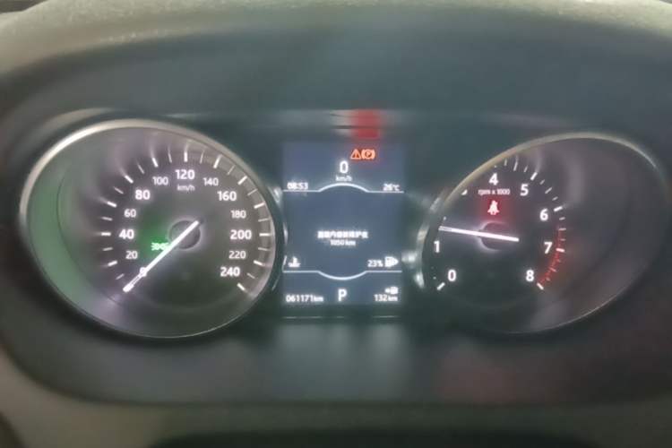 Used Land Rover Discovery Sport 2019 240 PS SE Version China VI Standard Instrument Cluster