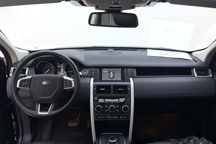 Used Land Rover Discovery Sport 2019 240 PS SE Version China VI Standard Interior 2
