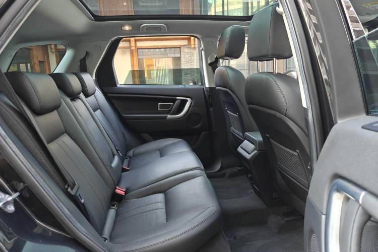 Used Land Rover Discovery Sport 2019 240 PS SE Version China V Standard Interior 2