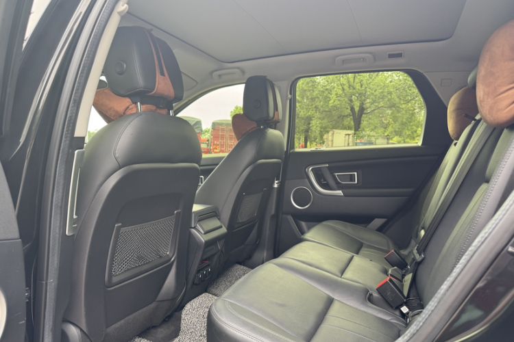 Used Land Rover Discovery Sport 2019 240 PS HSE Version China VI Standard Interior 3
