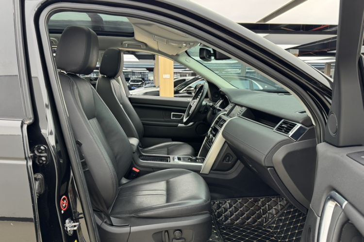 Used Land Rover Discovery Sport 2019 240 PS SE Version China VI Standard Interior 8