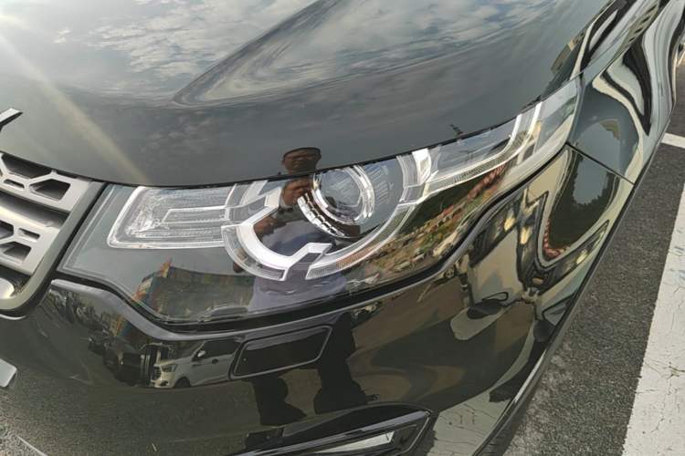 Used Land Rover Discovery Sport 2019 240 PS SE Version China VI Standard Left Front Headlight