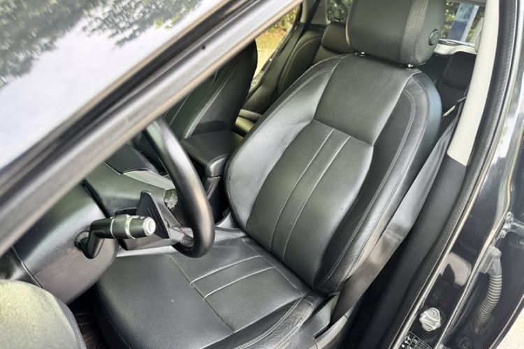 Used Land Rover Discovery Sport 2019 240 PS SE Version China VI Standard Left Front Seat