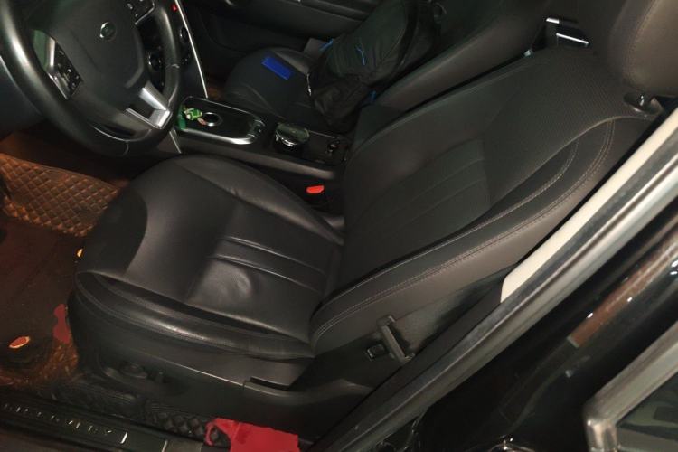Used Land Rover Discovery Sport 2019 240 PS SE Version China VI Standard Left Front Seat