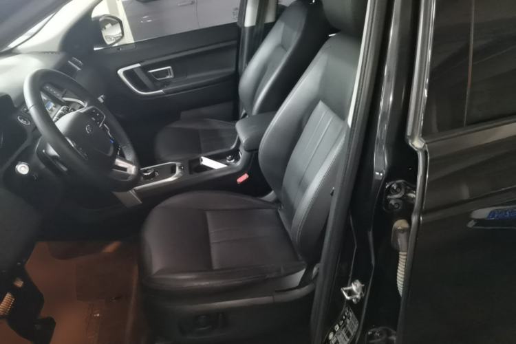 Used Land Rover Discovery Sport 2019 240 PS SE Version China VI Standard Left Front Seat