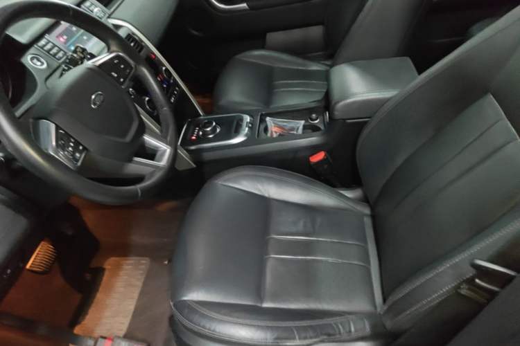 Used Land Rover Discovery Sport 2019 240 PS SE Version China VI Standard Left Front Seat