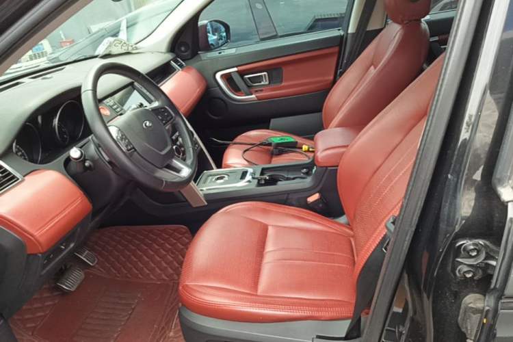 Used Land Rover Discovery Sport 2019 240 PS SE Version China VI Standard Left Front Seat