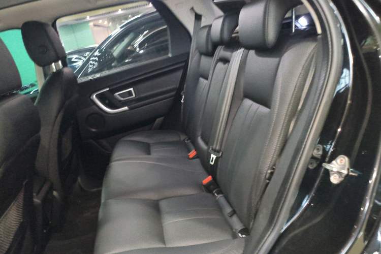 Used Land Rover Discovery Sport 2019 240 PS SE Version China VI Standard Left Rear Seat