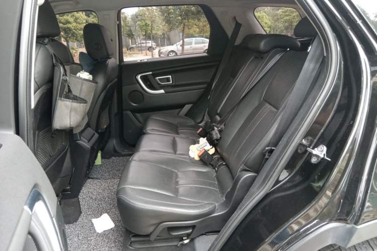 Used Land Rover Discovery Sport 2019 240 PS SE Version China VI Standard Left Rear Seat