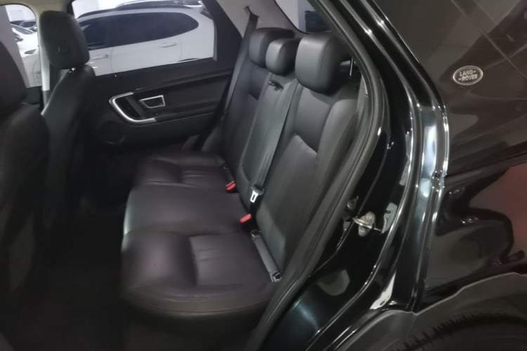 Used Land Rover Discovery Sport 2019 240 PS SE Version China VI Standard Left Rear Seat