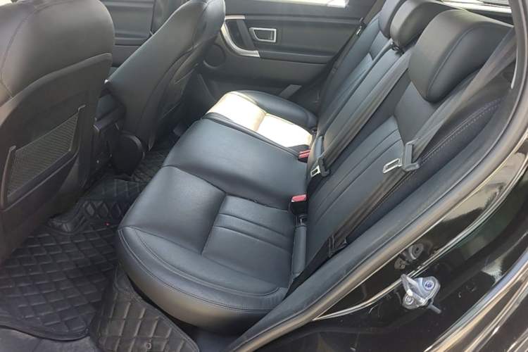 Used Land Rover Discovery Sport 2019 240 PS SE Version China V Standard Left Rear Seat