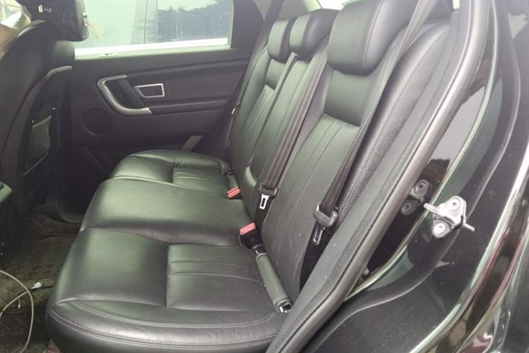 Used Land Rover Discovery Sport 2019 240 PS SE Version China VI Standard Left Rear Seat