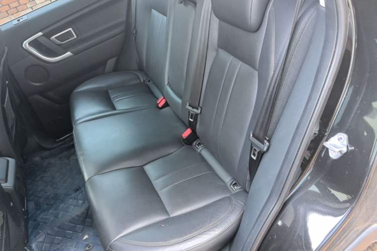 Used Land Rover Discovery Sport 2019 240 PS SE Version China VI Standard Left Rear Seat