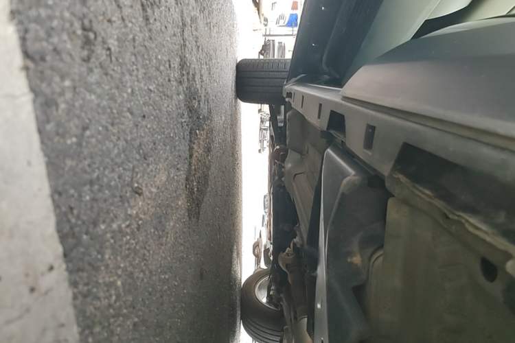 Used Land Rover Discovery Sport 2019 240 PS SE Version China VI Standard Left Side Sill