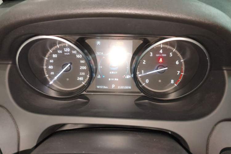 Used Land Rover Discovery Sport 2019 240 PS SE Version China VI Standard Odometer Close Up
